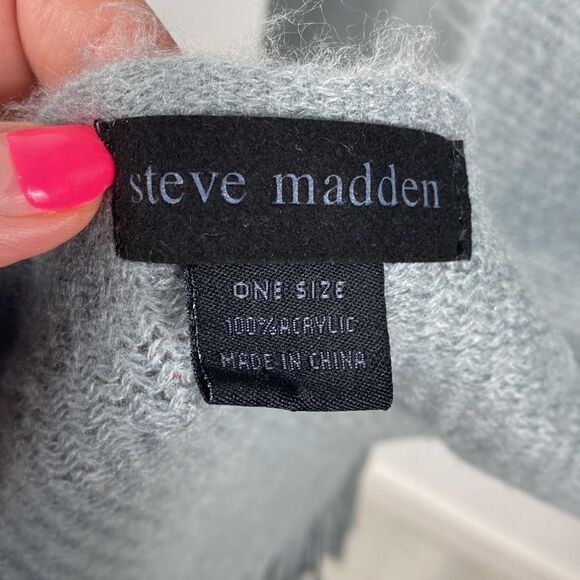 Steve Madden Gray Scarf With Fringe - Picture 3 of 6